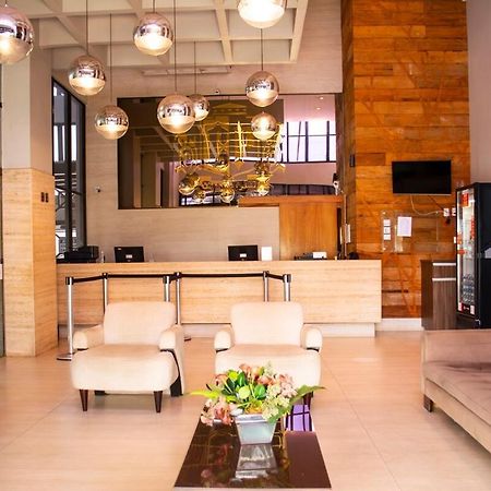 Elegancia & Conforto Flat Mobiliado Goiania Ngoại thất bức ảnh